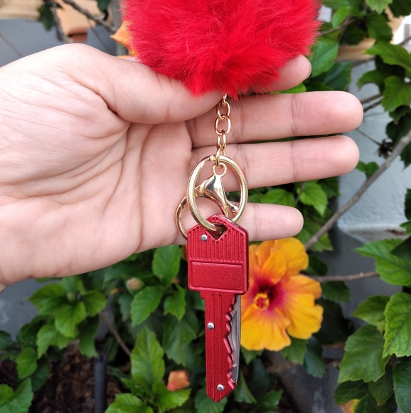 Self defense Keychain ( pick your color) - Picture 9 of 11